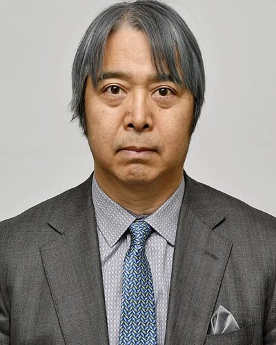 新居雄介