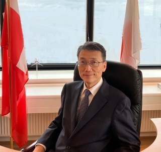 宇山秀樹