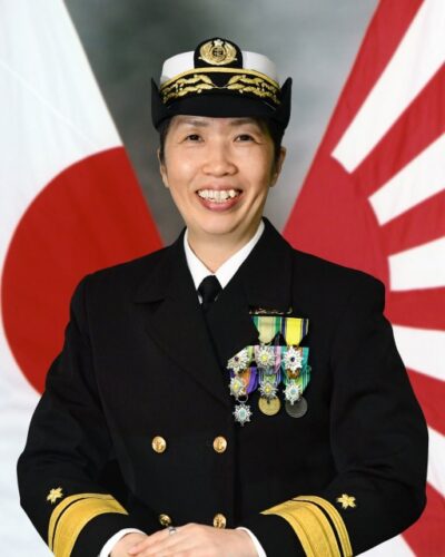 東良子