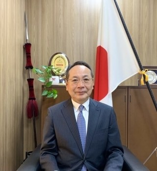 中根勤